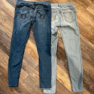 Two pairs Hollister skinny jeans 👖 👖